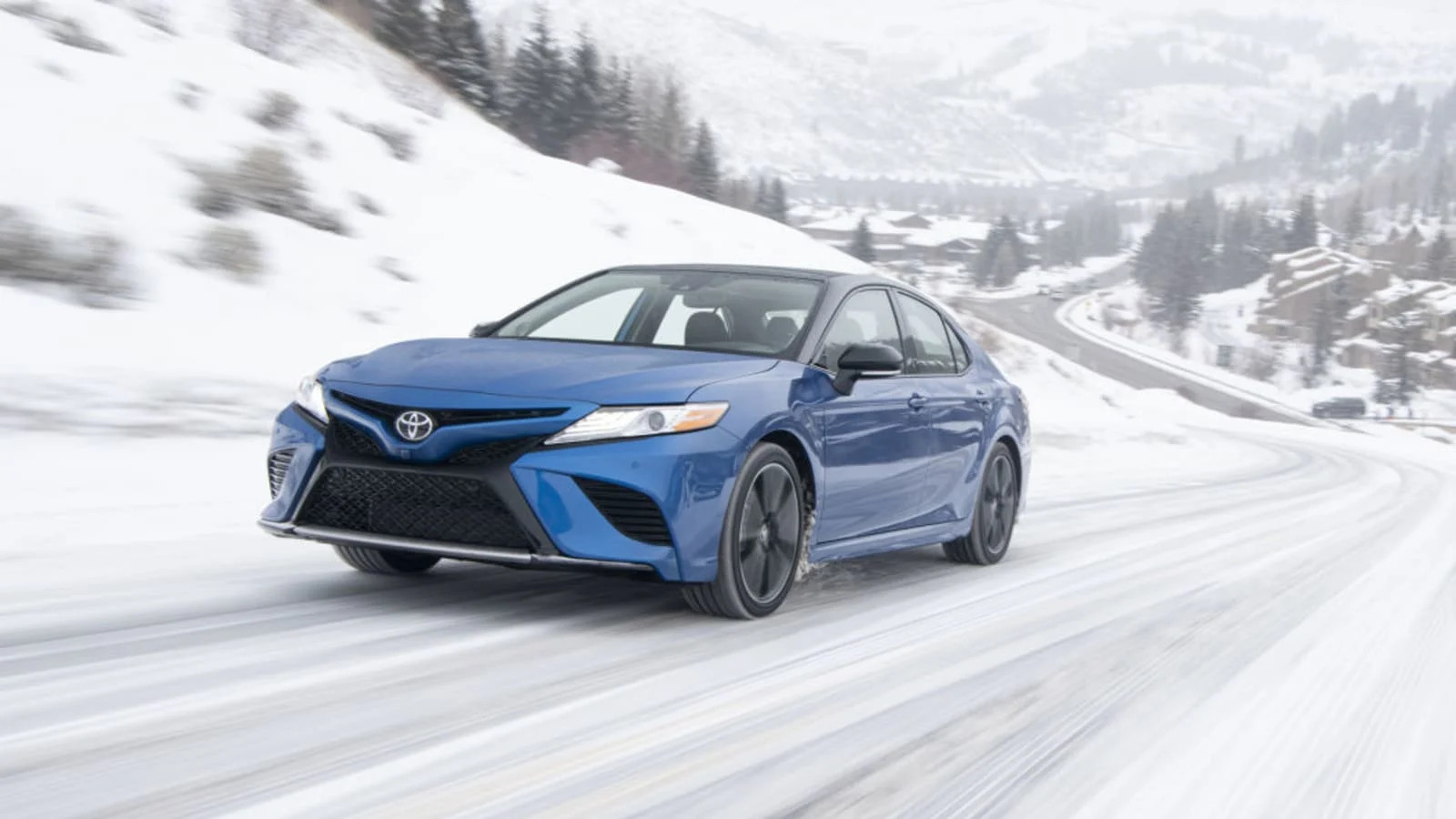 2020 Toyota Camry XSE AWD