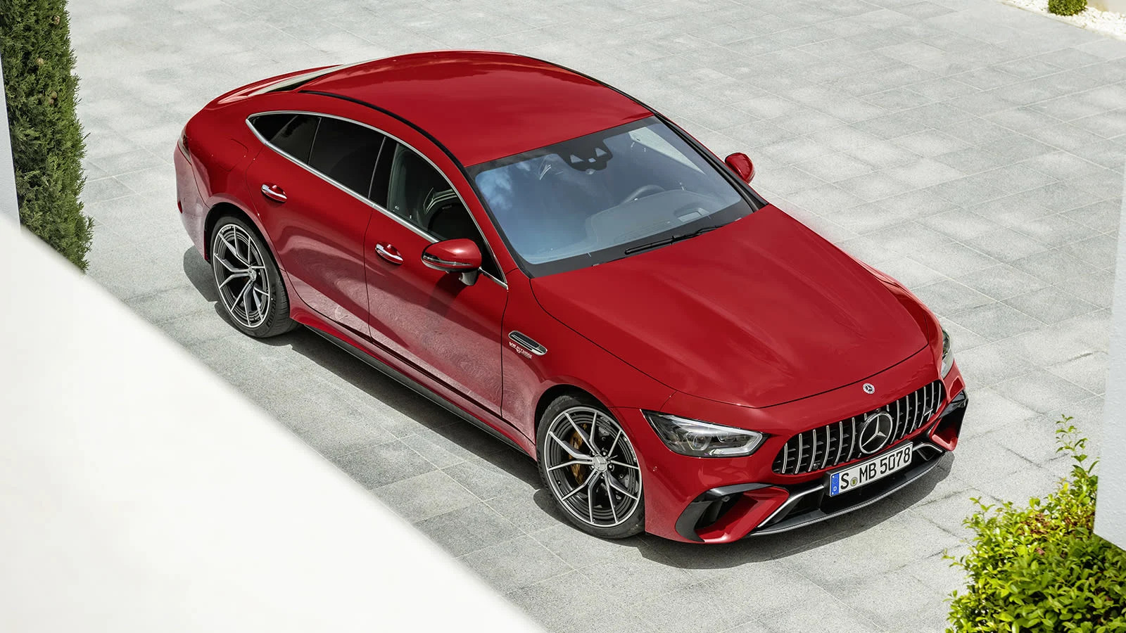 2022 Mercedes-AMG GT 63 S E PERFORMANCE (4MATIC+) (Kraftstoffverbrauch gewichtet, kombiniert (WLTP): 8,6 l/100 km; CO2-Emissionen gewichtet, kombiniert: 196 g/km; Stromverbrauch gewichtet: 10,3 kWh/100 km)Mercedes-AMG GT 63 S E Performance