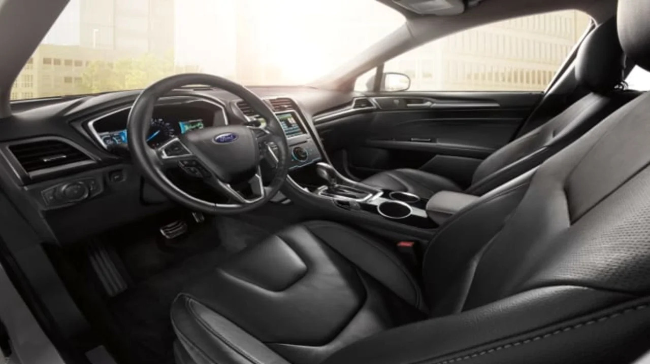 2016 Ford Fusion Energi PHEV interior