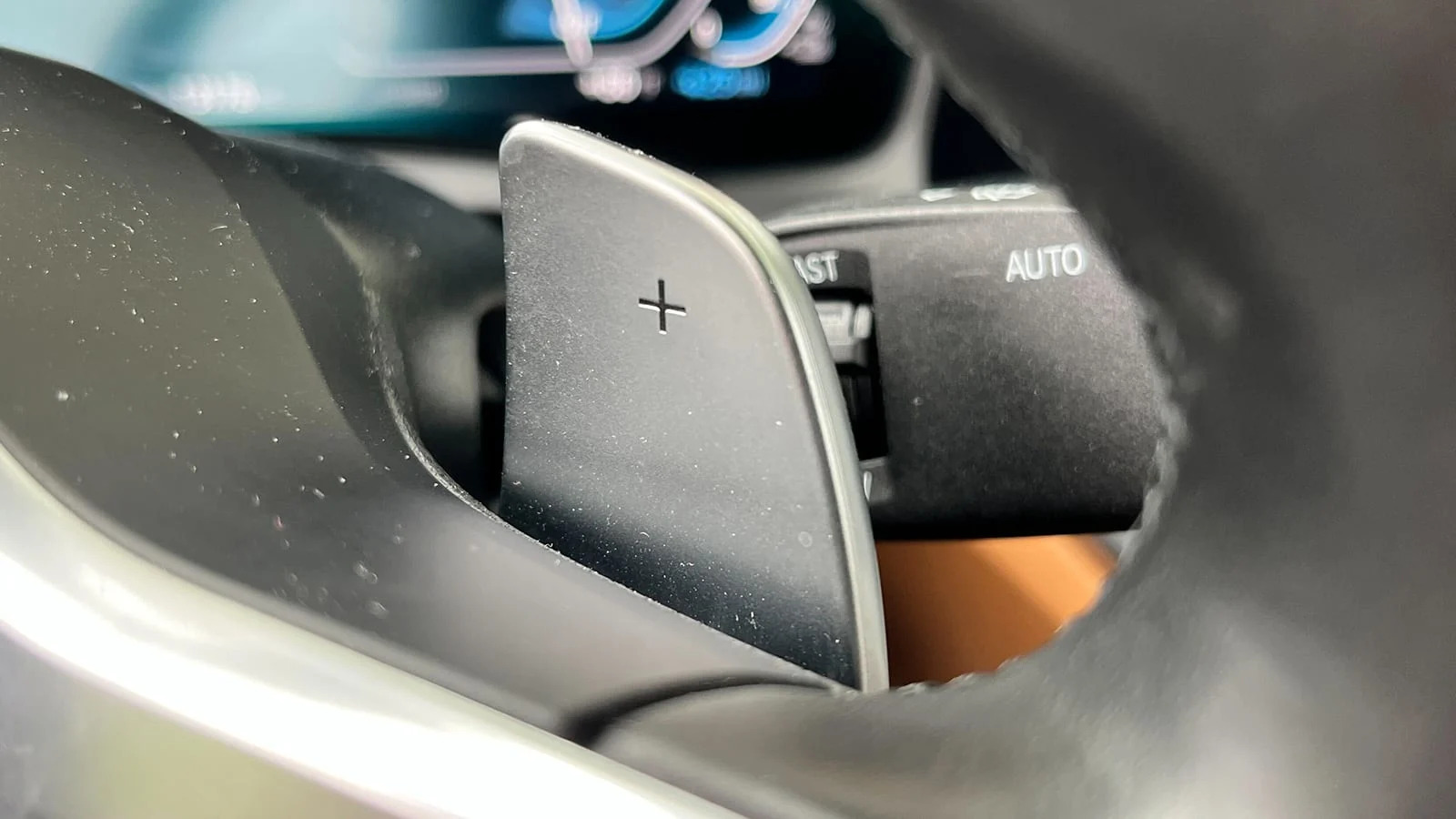 BMW 330e shift paddle