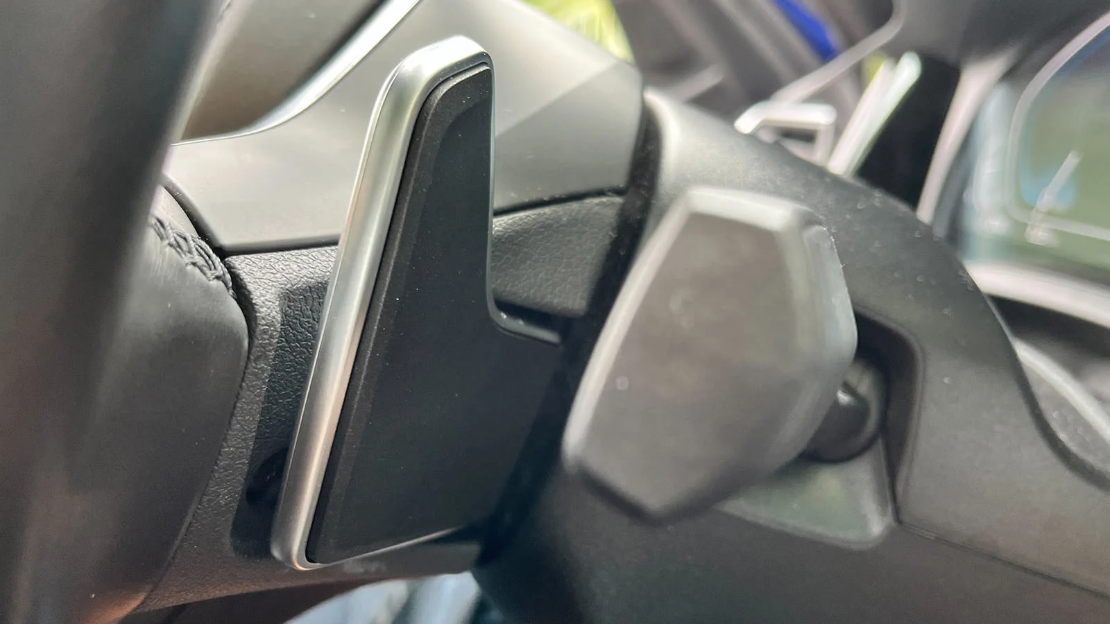 BMW 330e shift paddle