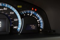 2012 Toyota Camry Hybrid fuel gauge