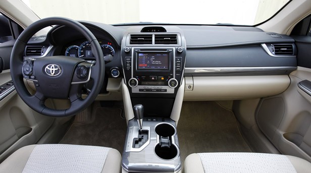 2012 Toyota Camry Hybrid interior