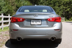 2014 Infiniti Q50 rear view